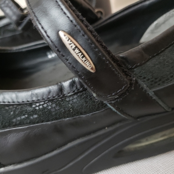 Ryn Cindy Walking Shoes Black Sz 7! - Picture 6 of 6